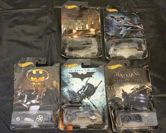 Lot # : 76j - 5 Hot Wheels Batmobiles from same collector series
