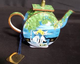 Lot # : 406 - Miniature cloisonné tea pot
