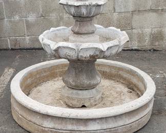 Lot # : 536 - 5 pc. Cement water fountain
