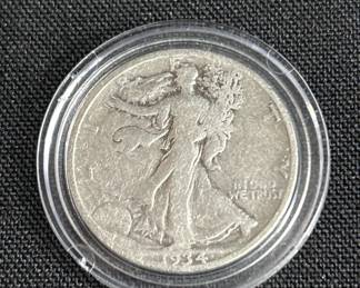 Lot # : 463 - 1934 Walking liberty Half dollar
