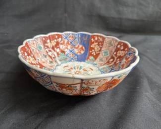 Lot # : 542 - Antique Japanese Imani bowl
