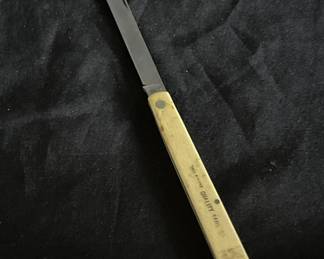 Lot # : 541v - Vintage Schrade folding fruit knife
