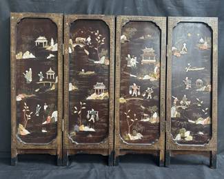 Lot # : 143 - Antique Chinese hand painted 4-panel screen
