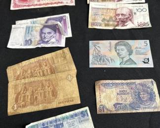 Lot # : 452 - Group of foreign paper currency
