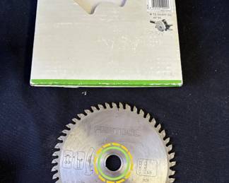 Lot # : 412z - Festool 6 1/4" n max 9500 wood cutting saw blade
