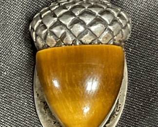 Lot # : 426 - Vintage sterling silver & tiger eye acorn pendant
