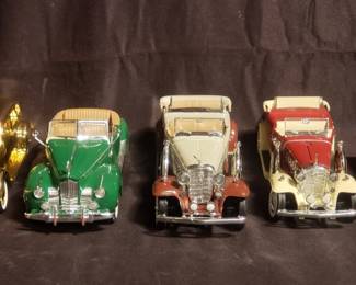 Lot # : 383 - Group of scale cars, box lot
