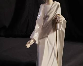 Lot # : 394 - Tengra porcelain figurine
