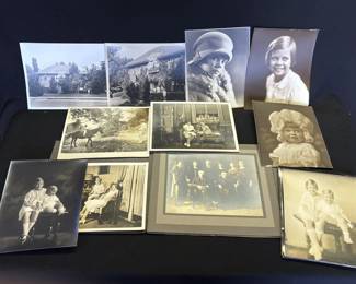 Lot # : 306z - Group of vintage photos

