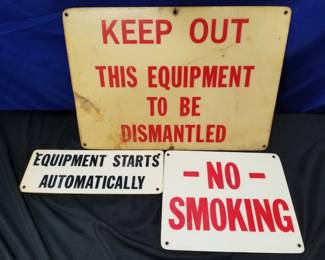 Lot # : 496 - 3 fiberglass signs

