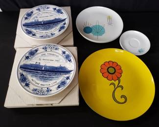 Lot # : 557 - Group of decorative plates box lot
