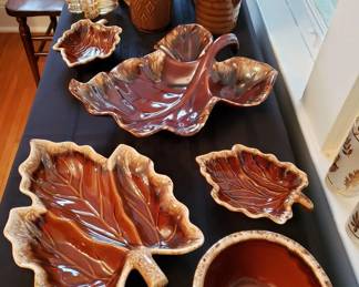 Several pieces of Hull 'Brown Drip'