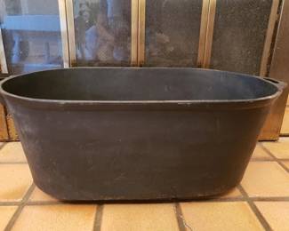 Large antique oval  cast iron pot (has gate marks)