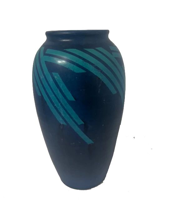 Eric Darrow Vase Signed - Bid Online