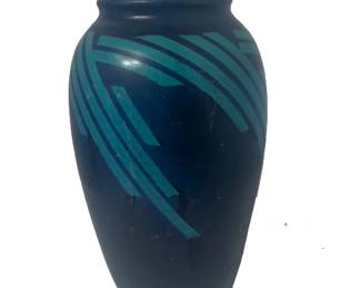 Eric Darrow Vase Signed - Bid Online