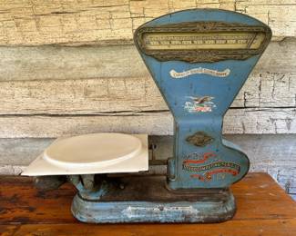 Toledo Country Store Scale with Original Milk Glass Tray