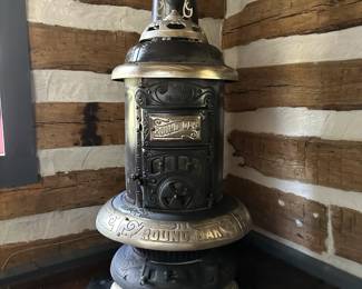Beautiful Round Oak Cast Iron Heating Stove