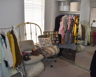 UPSTAIRS-Corner Bedroom Overview