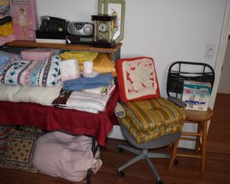 UPSTAIRS-Middle Bedroom Overview