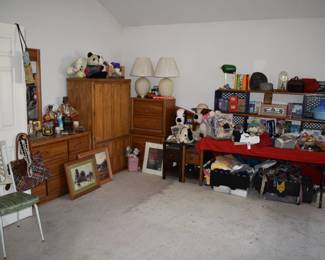 UPSTAIRS-Primary Bedroom Overview