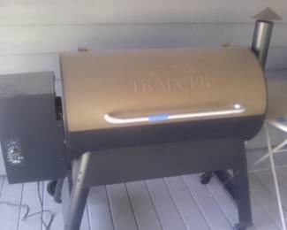 #31 - $400 Traeger smoker( new condition)