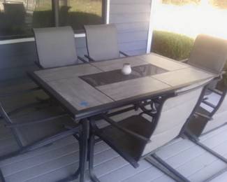 #28 - $350 - Patio dining set 7 pieces 