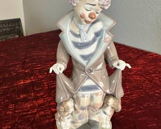 #90 - $48.00  -  Lladro clown with dogs 10 in