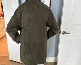 #133 - $ 40.00 - Ladies green suede jacket size Large 