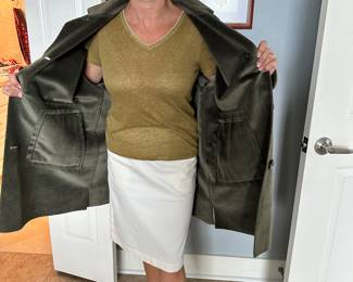 #133 - $ 40.00 - Ladies green suede jacket size Large 