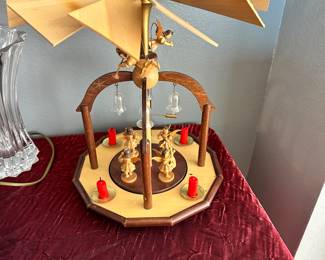 #106 - $38.00  -  Pyramide Engelkapelle natural wood