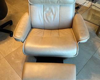 #49 - $450.00  -  Stressless tan recliner 40H x 35W x 21D electric