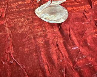 #105 - $6.00  -  Swarovski small swan