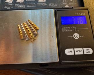 #126 - $125.00 - 14kt gold tested gold/white gold glidder for omega chain 3.14gr