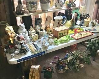 Cats and chicken items