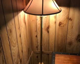 Floor lamp