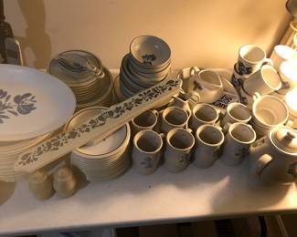 1960s Vintage Pfaltzgraff Yorktowne Stoneware