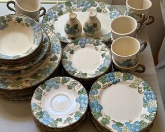 Vintage Metlox Poppytrail China Set - Made in England