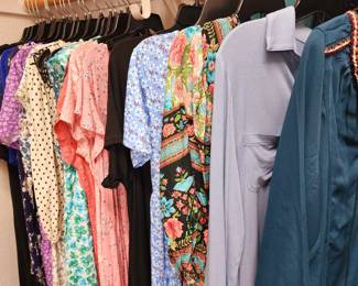 Clothing | Men's, Women's & Youth Size Small - Large