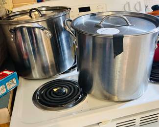 Stock pots
