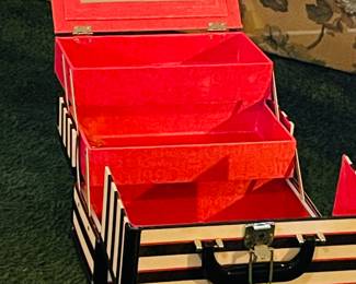 Portable Jewelry makeup case