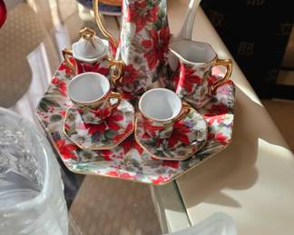 Holly Mini Tea Set