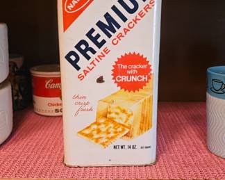 Vintage “Premium Saltine Crackers” Tin