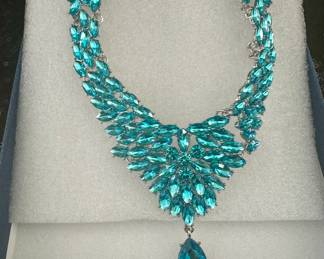 Exquisite Aqua Crystal Necklace