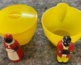 Vintage Americana Creamer and Sugar