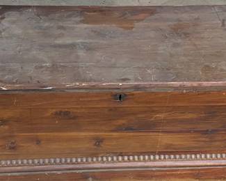 Small Primitive Trunk