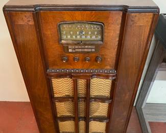 Nice Stromberg-Carlson Floor Model Radio