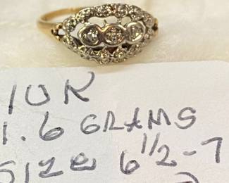 10K Gold Ladies Ring
