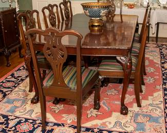 1002 Batesville Dining Table with 8 Chairs