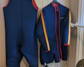 Mens XL scuba suit and tank