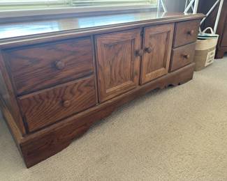 Lot 15 - $150 - Lane Cedar Blanket Chest / Hope Chest 48"w 18"d 19"h